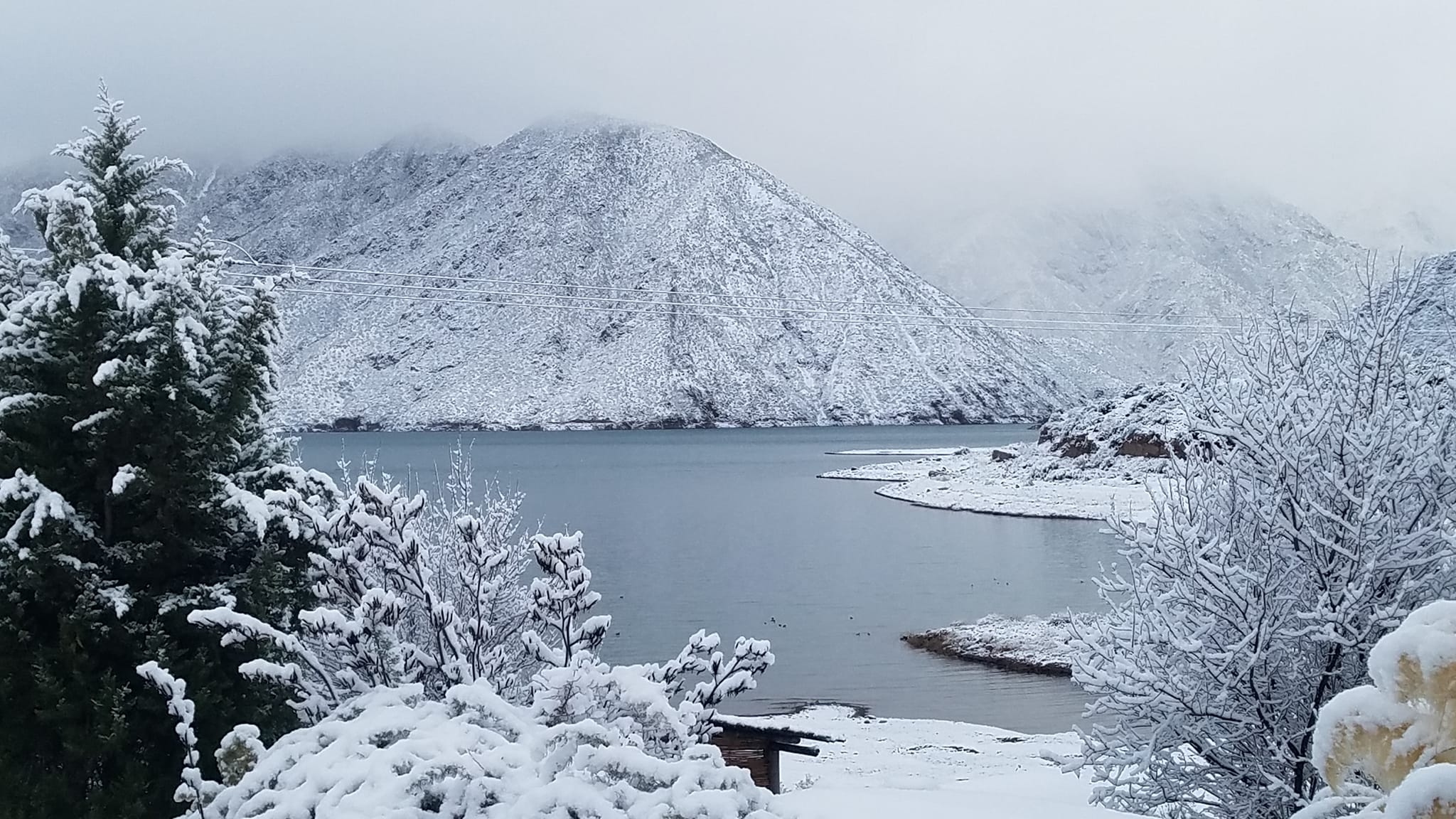 Dique Potrerillos nevado